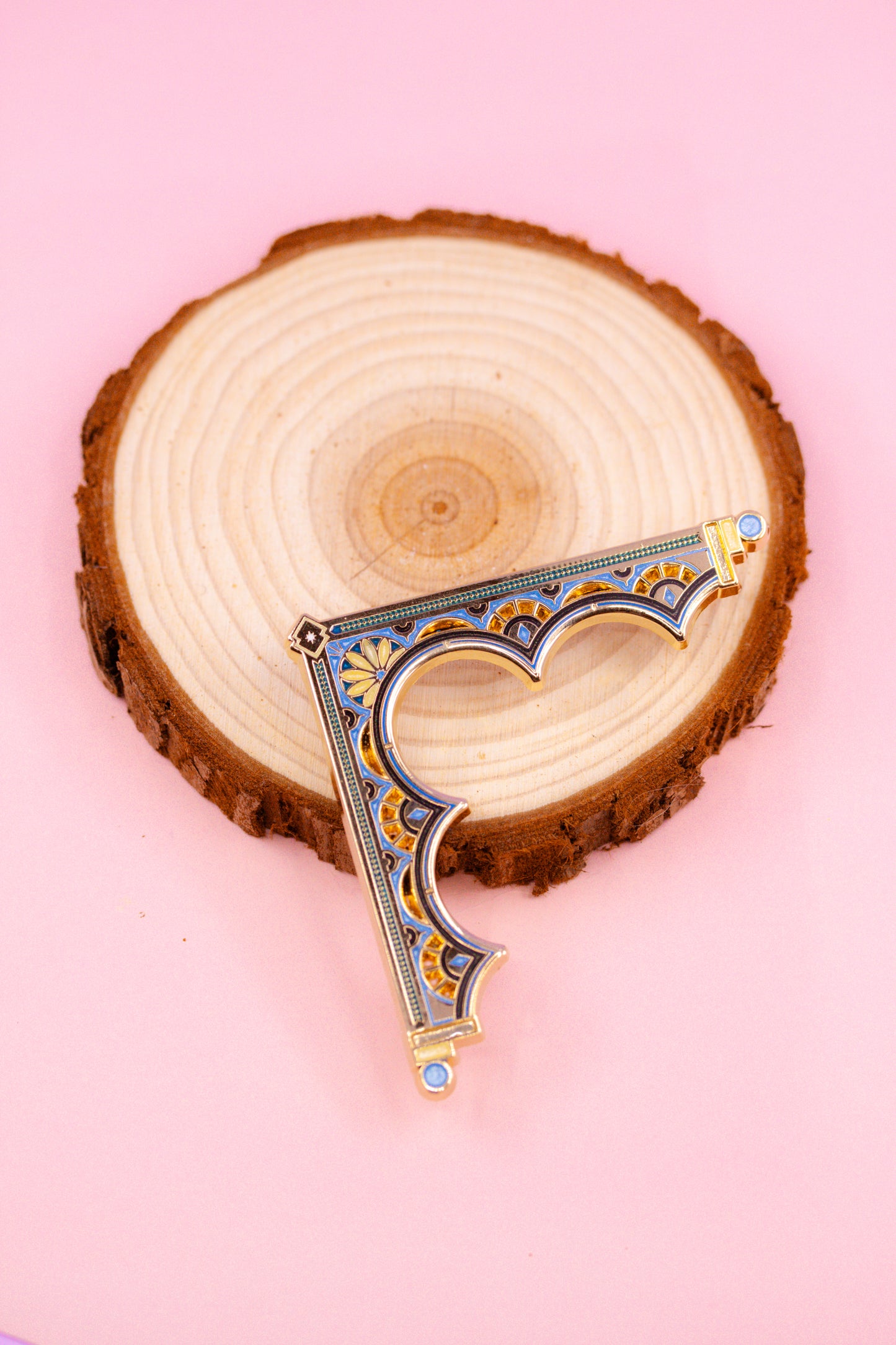 Decorative Corner Pins