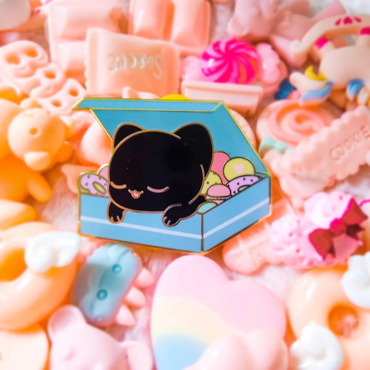 Kuro Dessert Box Enamel Pins