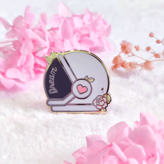 Space Helmet – Dream Enamel Pin