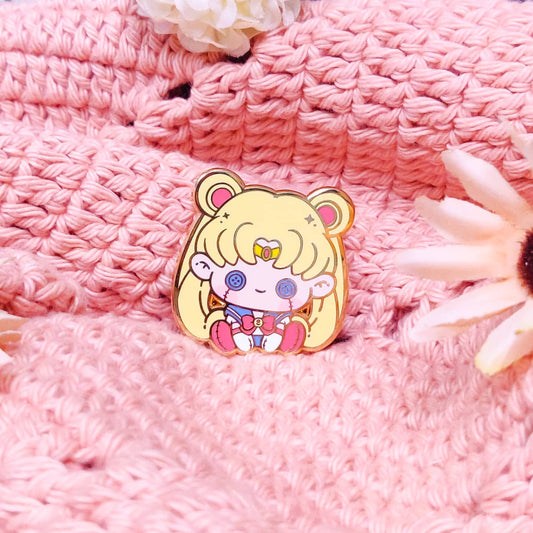 Usagi Enamel Pin