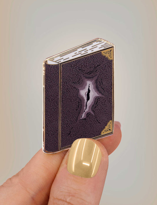 Tom diary Limited edition pin LE 35